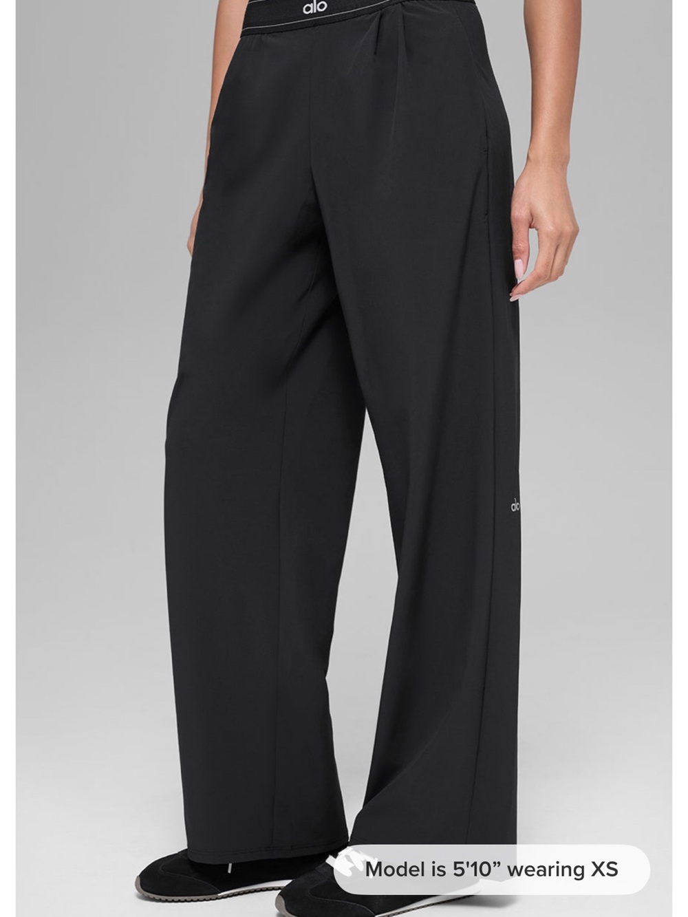 ALO Yoga | SUIT UP TROUSER (Long) Black Track Pants - Picture 2 of 6